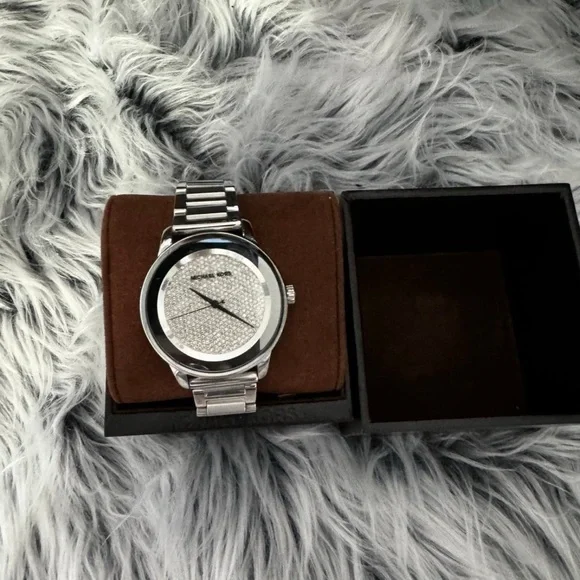 Michael Kors Silver Watch - Picture 2 of 4